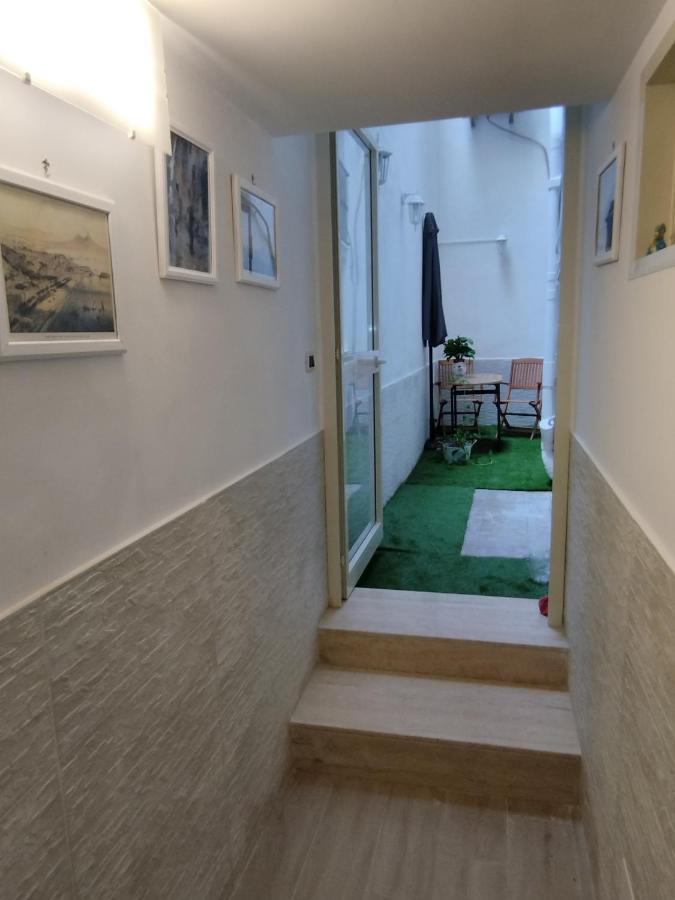 Apartamento Il Rifugio Del Conte Nápoles Exterior foto