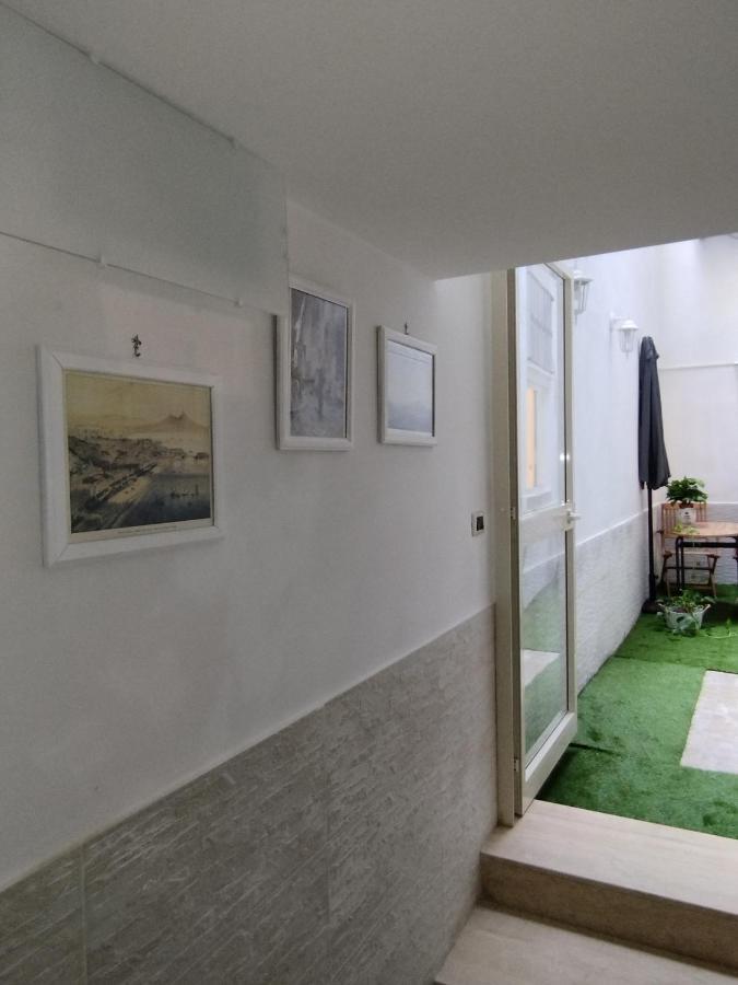 Apartamento Il Rifugio Del Conte Nápoles Exterior foto