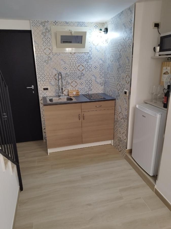 Apartamento Il Rifugio Del Conte Nápoles Exterior foto